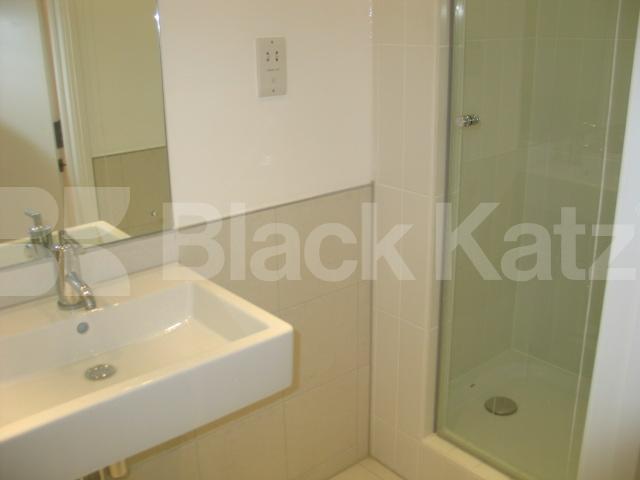 			New Instruction, 2 Bedroom, 1 bath, 1 reception Flat			 Albion Walk, KINGS CROSS